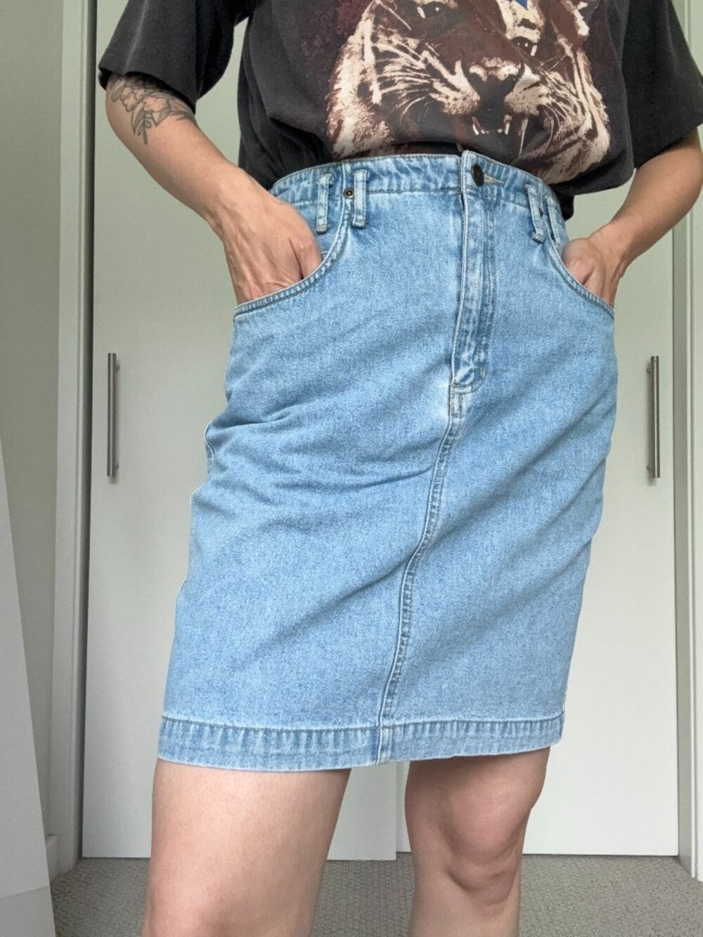 Liz Claiborne LizWear Vintage Light Wash High Rise Denim Skirt